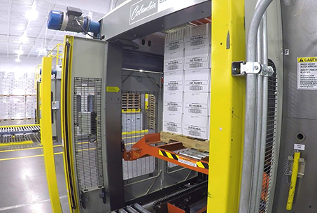 Endüstriyel robotik paletleme hattı